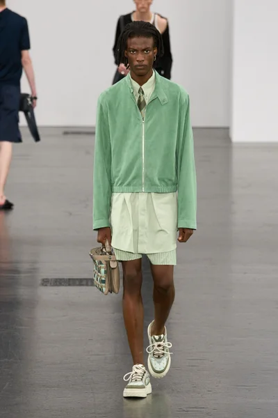 Look 38